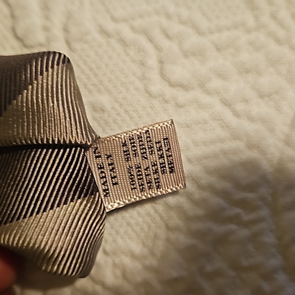 Burberry Ties - Picture 3 of 6